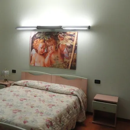 Hotel Ristorante Fratte 2*